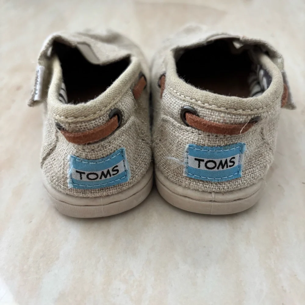 TOMS Kids' Toddler Tan Natural Burlap Slip-On Gender Neutral Shoes